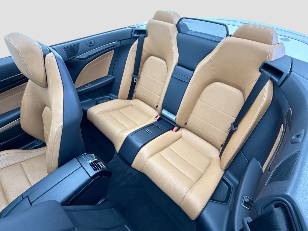 Thumbnail: 2016 Mercedes-Benz E-Class - 27