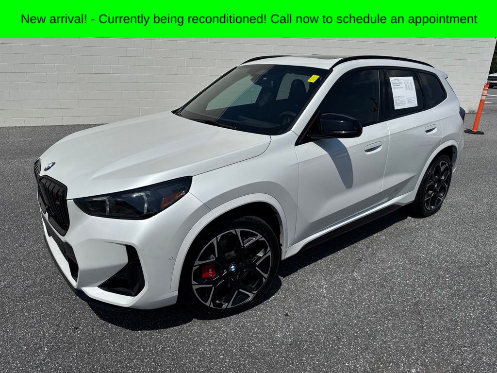 White Metallic 2024 BMW X1 SUV / Crossover All-Wheel Drive 7-Speed Automatic