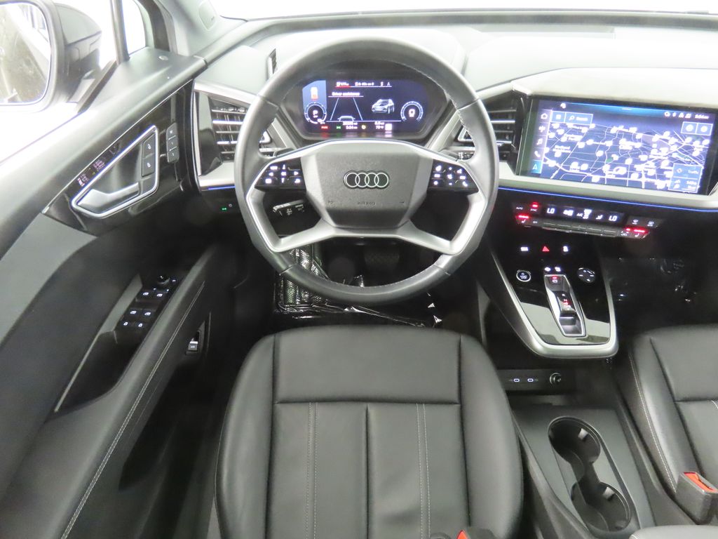 Thumbnail: 2023 Audi Q4 e-tron - 11