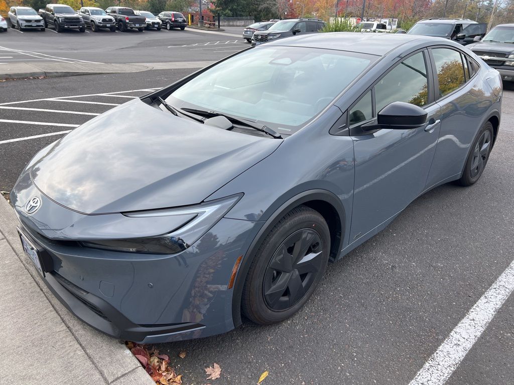 2024 Toyota Prius LE