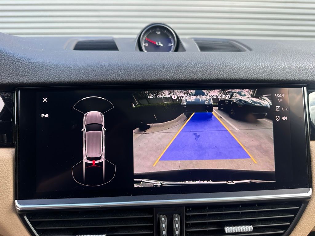 Thumbnail: 2023 Porsche Cayenne - 32