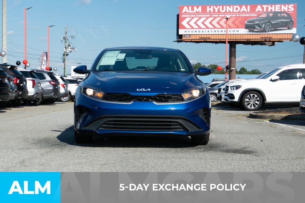 2023 Kia Forte LXS photo 3