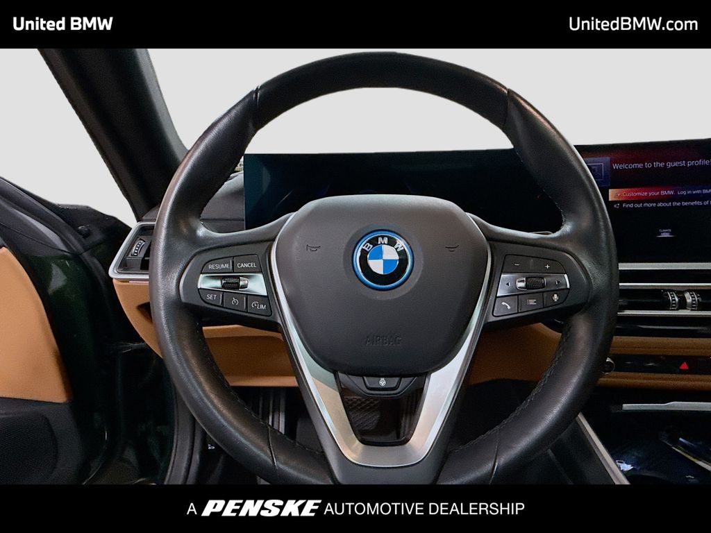 Thumbnail: 2023 BMW i4 - 6