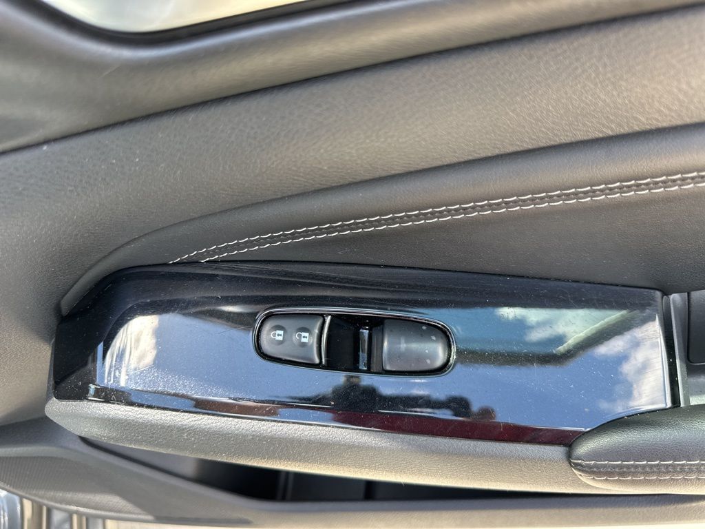 2021 Gun Metallic Nissan Altima 2.5 SV FWD Sedan