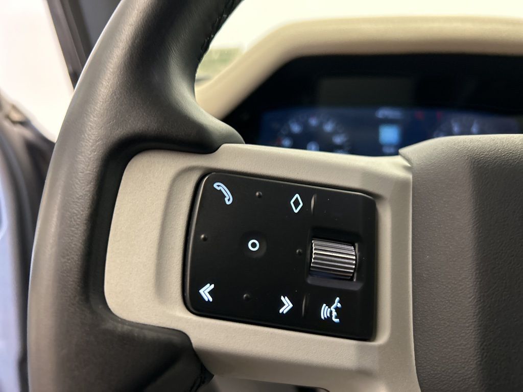 Thumbnail: 2021 Land Rover Defender - 14