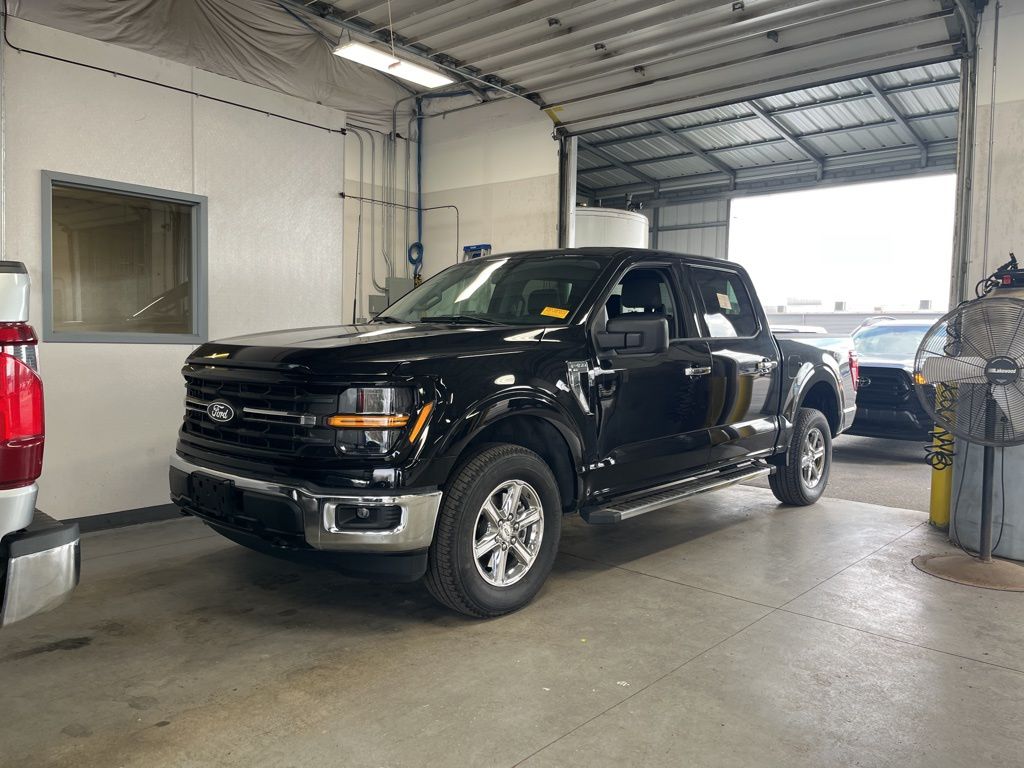 2025 Ford F-150 XLT SuperCrew 4WD