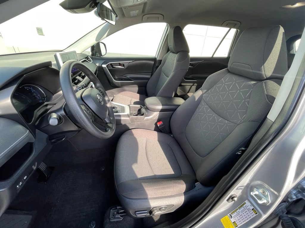 Thumbnail: 2024 Toyota RAV4 - 27