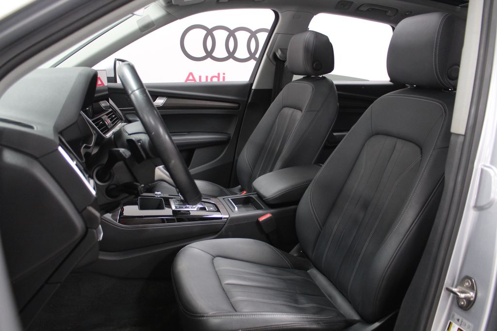 Thumbnail: 2022 Audi Q5 - 11