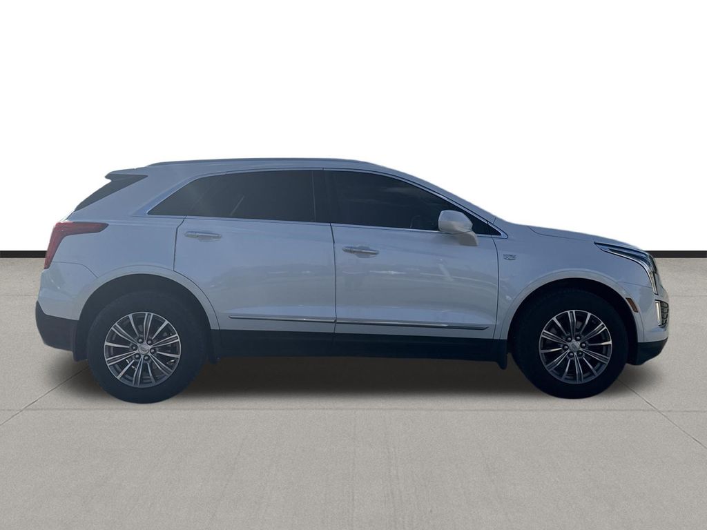 2019 Cadillac XT5 Luxury - 3