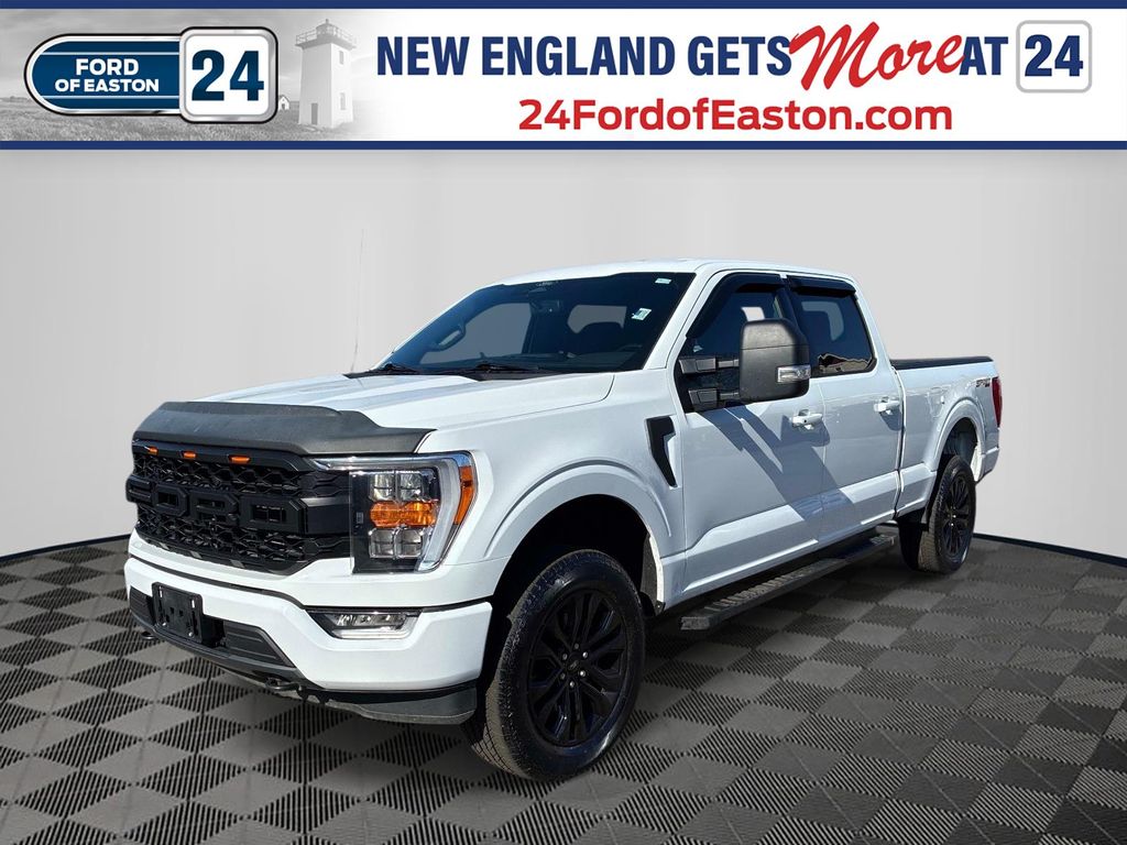 Oxford White 2022 Ford F-150 XLT SuperCrew 4WD Pickup Truck Four-Wheel Drive Automatic