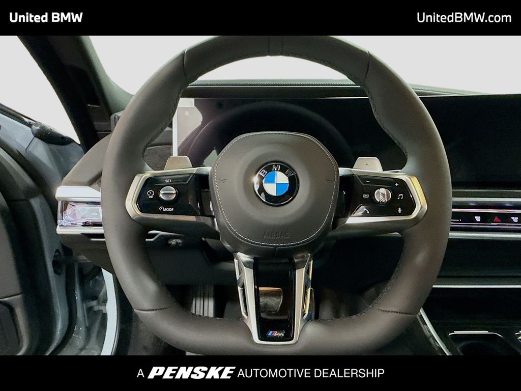 Thumbnail: 2026 BMW 7 Series - 6