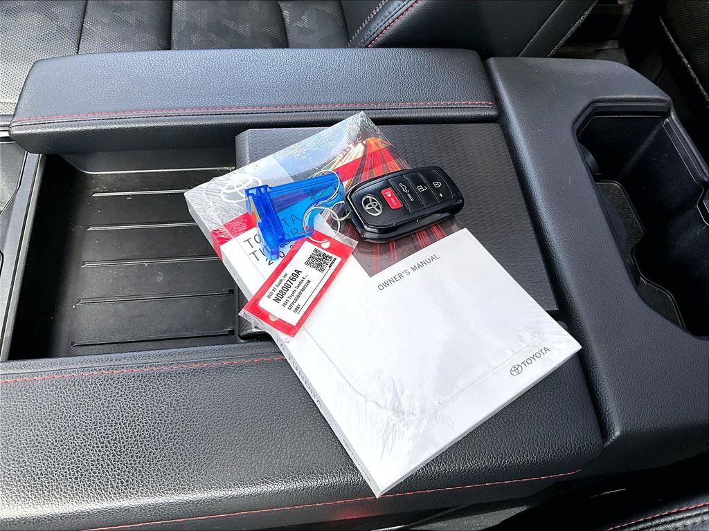 2023 Toyota Tundra Hybrid — photo 31
