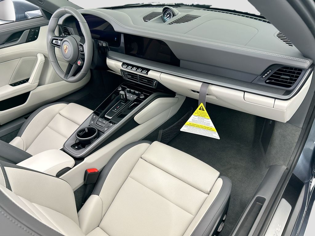 Thumbnail: 2026 Porsche 911 - 19