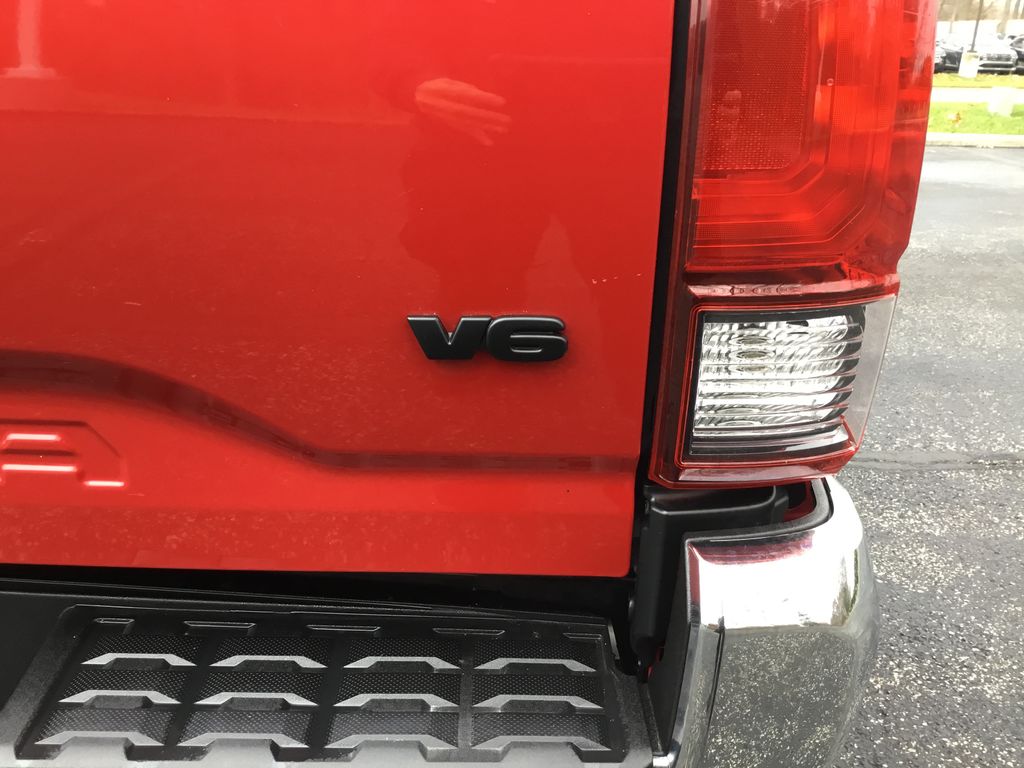 Thumbnail: 2023 Toyota Tacoma - 12