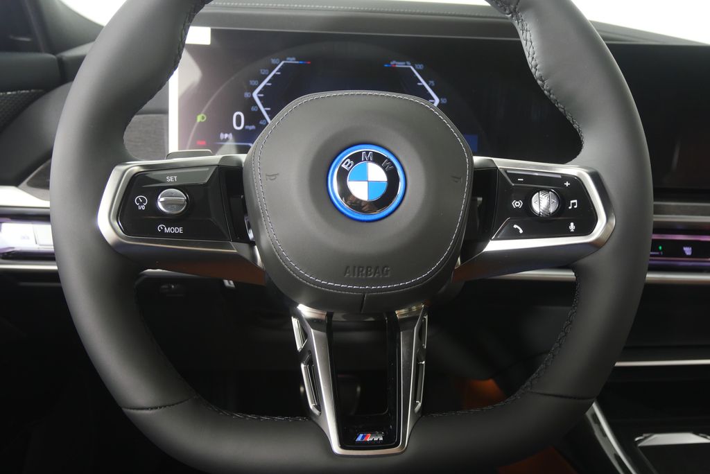Thumbnail: 2026 BMW i7 - 19