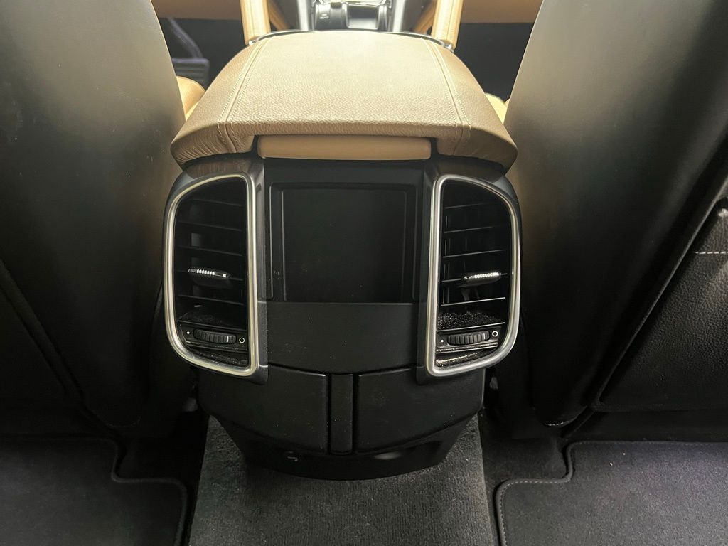 Thumbnail: 2018 Porsche Cayenne - 18