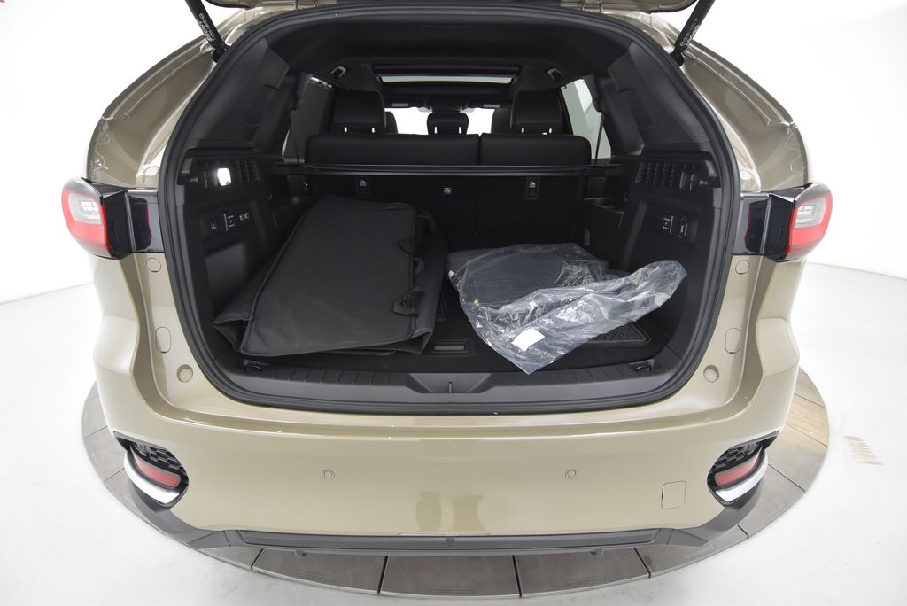2025 Mazda CX-70 PHEV Premium Plus photo