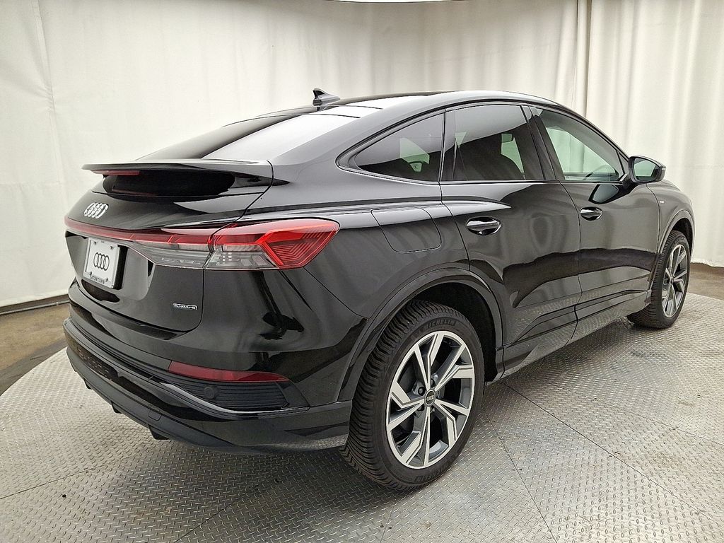 Thumbnail: 2023 Audi Q4 e-tron - 4