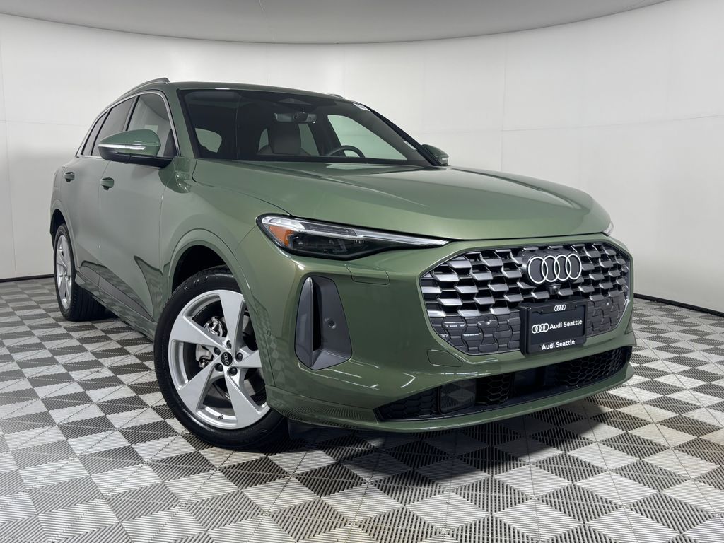 2025 Audi Q5 Verde (Green Metallic) SUV/Crossover Tracción en las cuatro ruedas 7 velocidades Automática