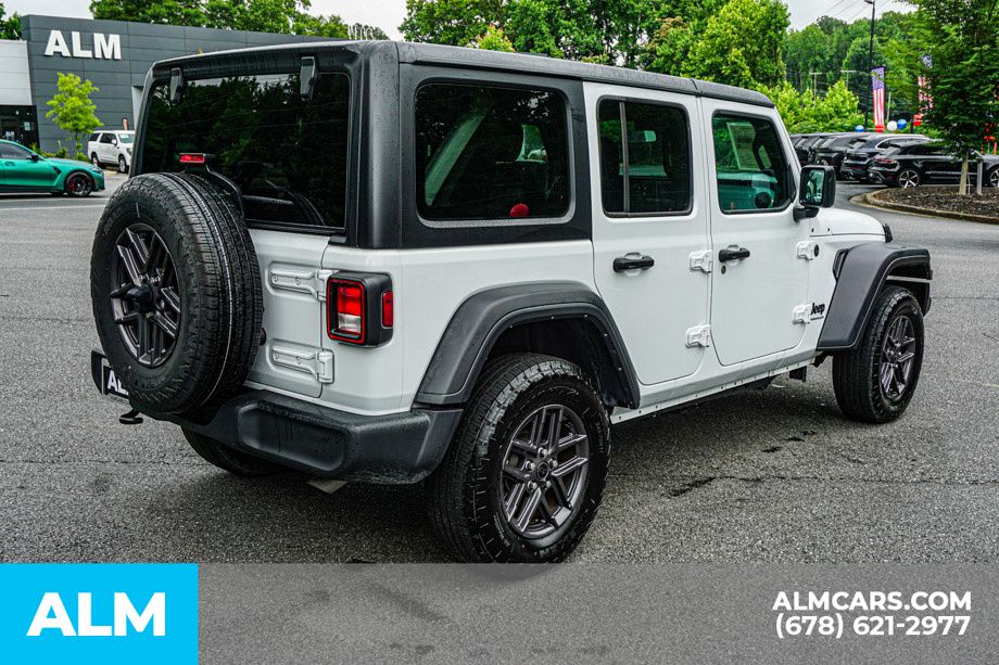 Used 2025 White Jeep Sport S image 6