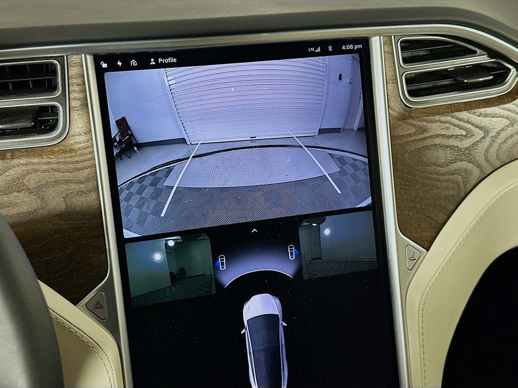 Thumbnail: 2018 Tesla Model X - 14