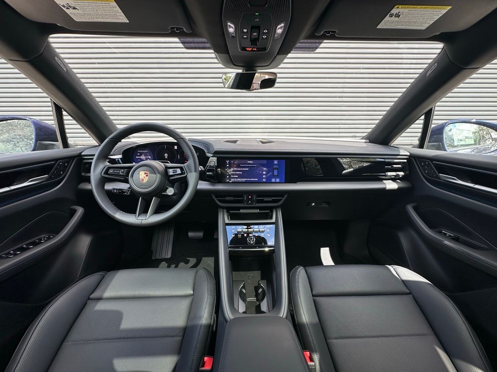 Thumbnail: 2026 Porsche Macan - 6