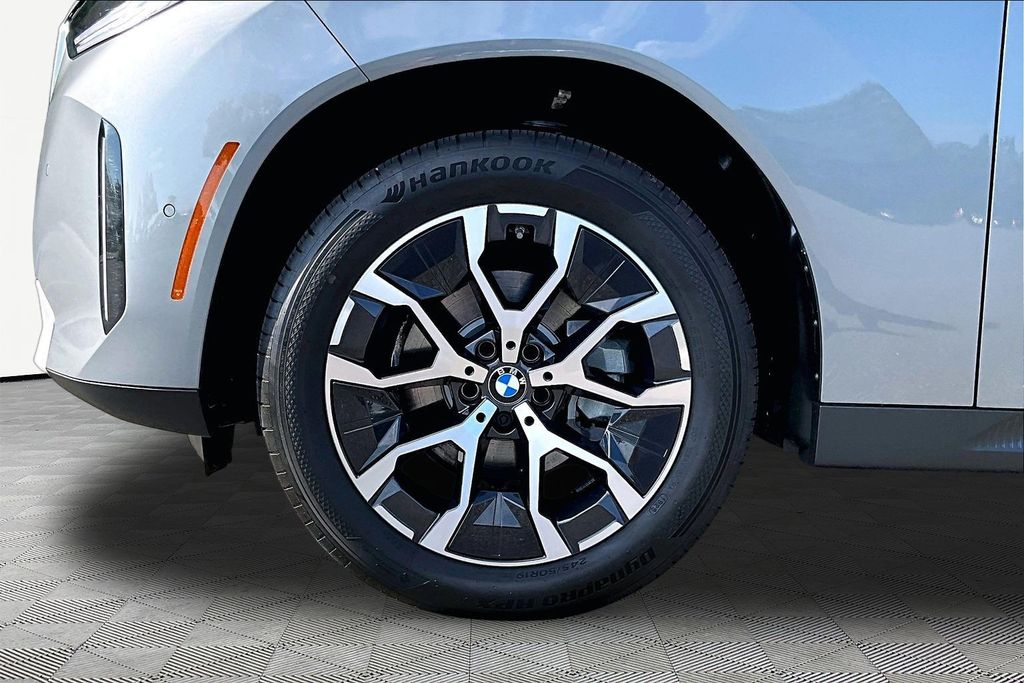 2026 BMW X3 30 - Photo 21