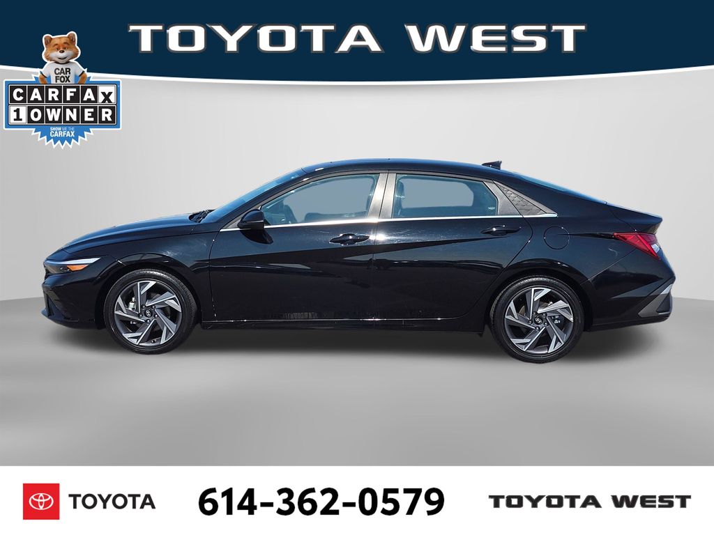 Used 2025 Black Hyundai Limited image 10