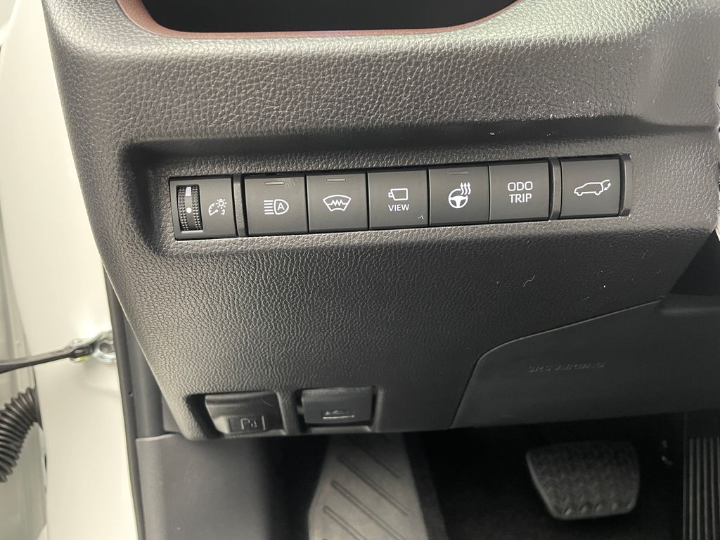 Thumbnail: 2025 Toyota RAV4 - 21