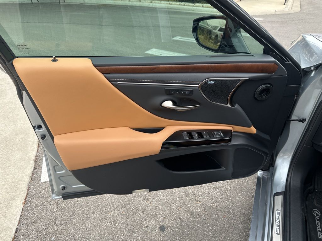 Used Car 2025 Lexus Es  350 Ultra Luxury For Sale Under $50,000 In Austin, Texas