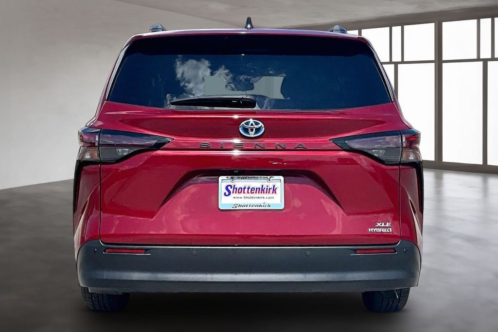 Used 2023 Toyota Sienna Van