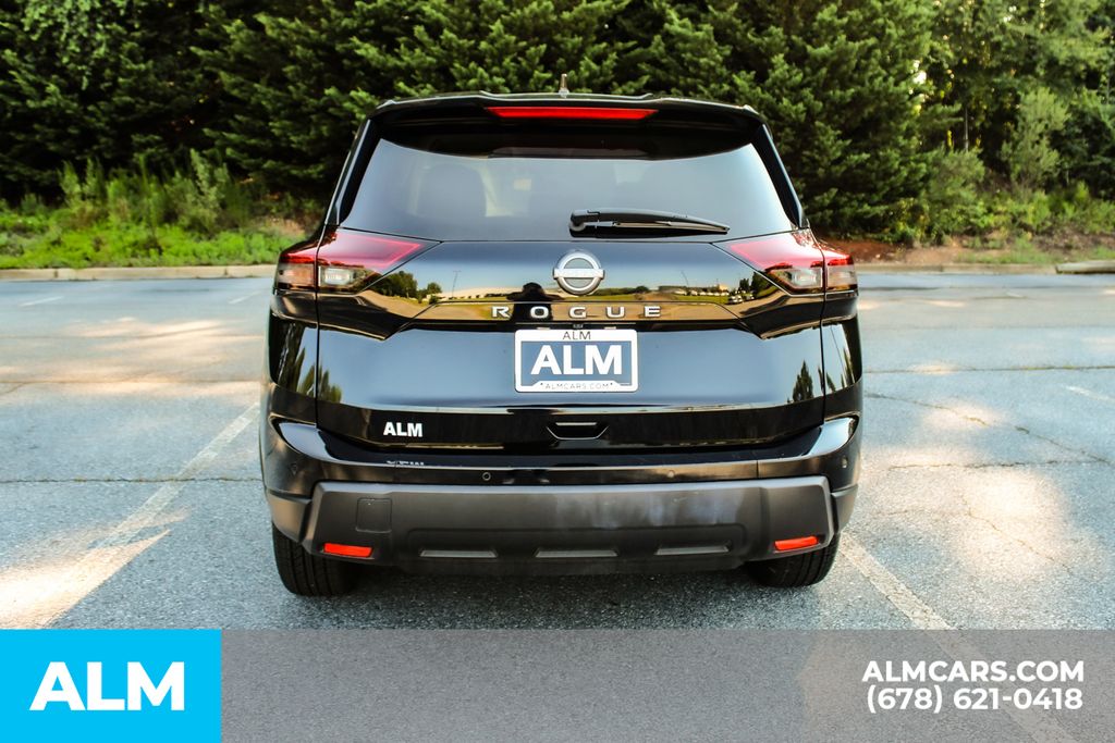 Used 2025 Black Nissan SV image 10