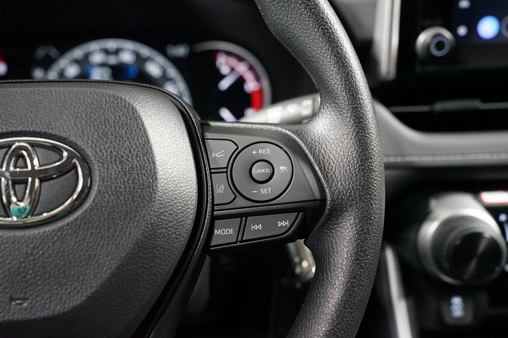 Thumbnail: 2025 Toyota RAV4 - 13
