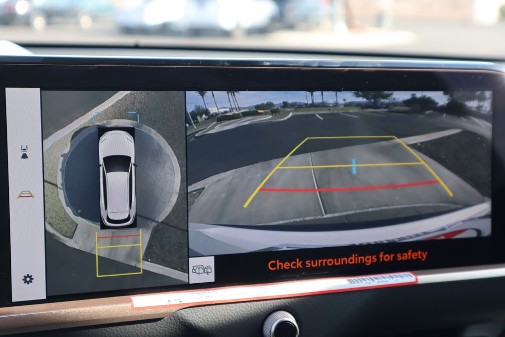 Thumbnail: 2026 Toyota Crown Signia - 15