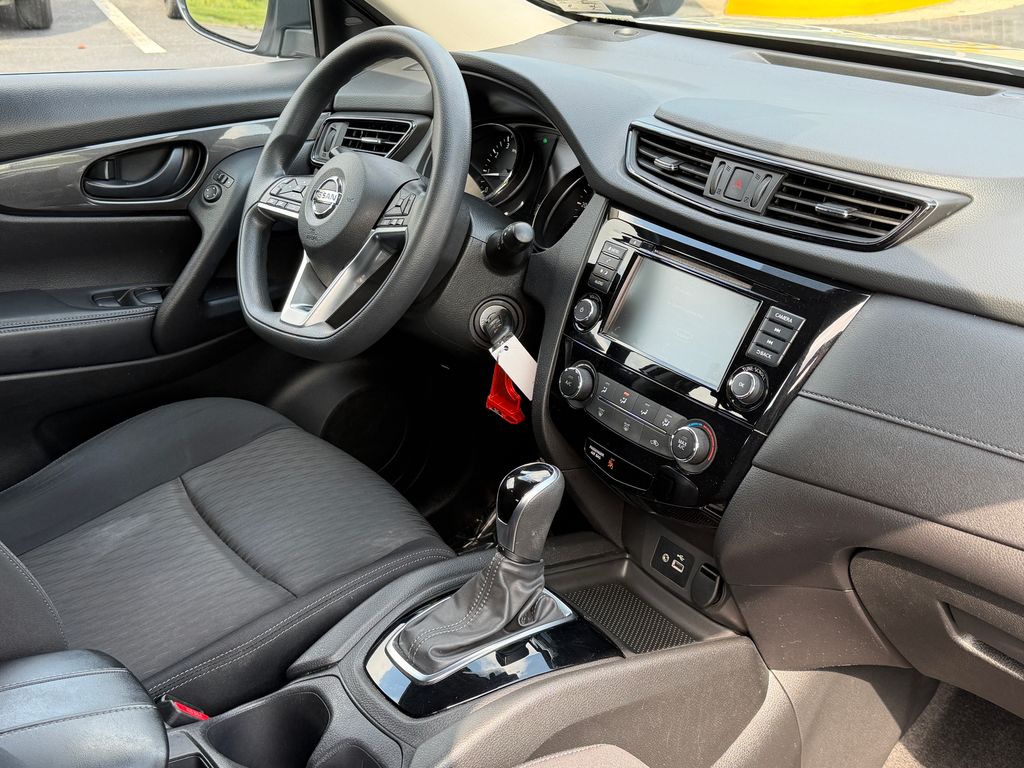 Thumbnail: 2020 Nissan Rogue - 8