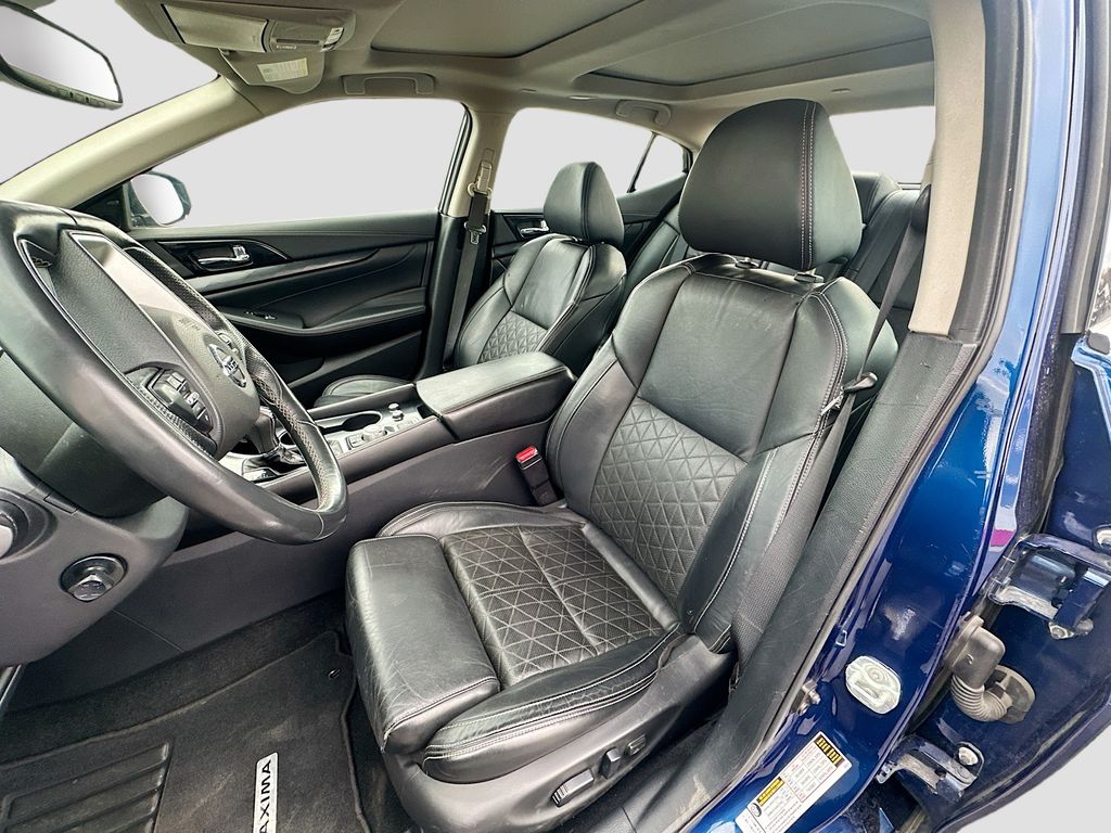 Used 2021 Blue Nissan Platinum image 22