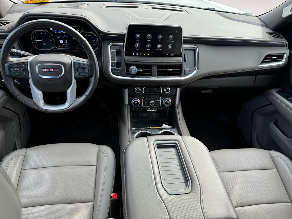 2021 GMC Yukon SLT 10