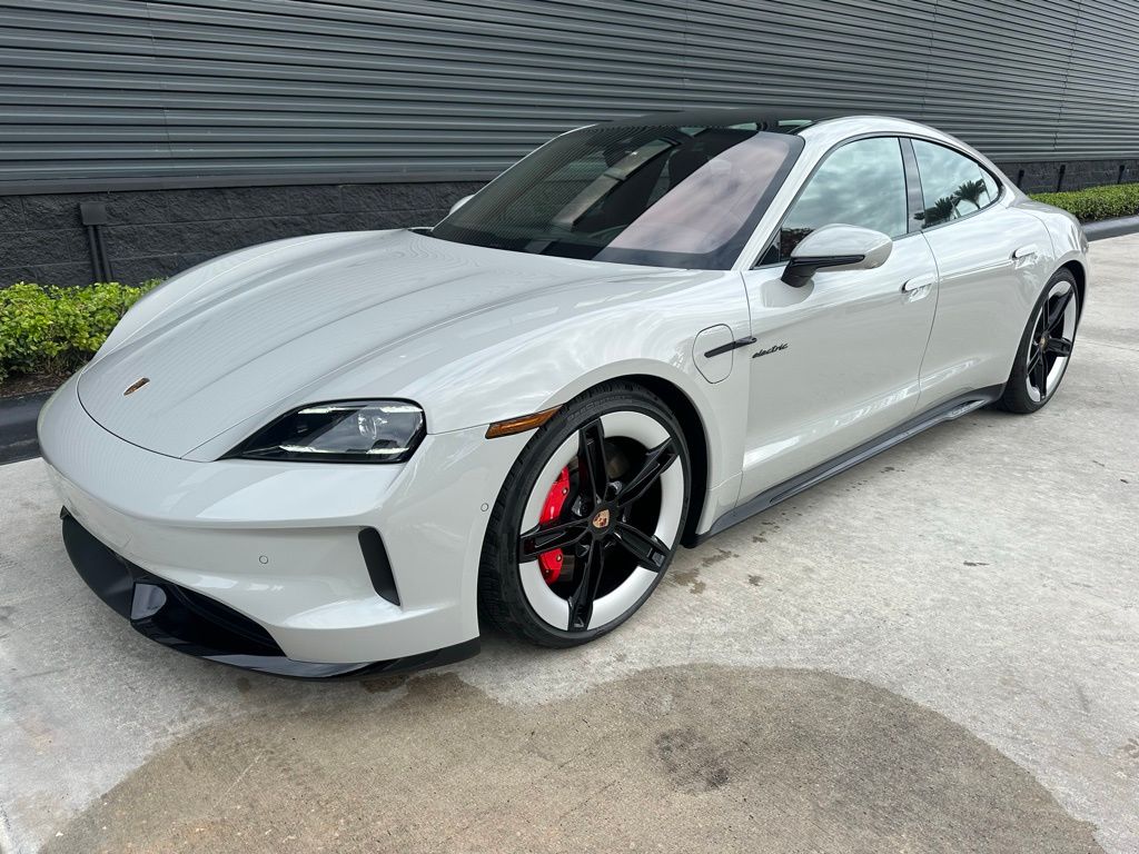 Thumbnail: 2026 Porsche Taycan - 7