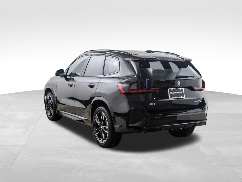 Thumbnail: 2026 BMW X1 - 3