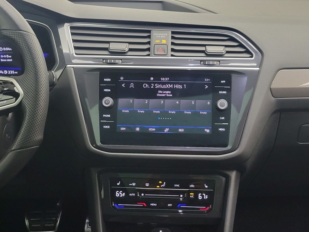 Thumbnail: 2024 Volkswagen Tiguan - 18