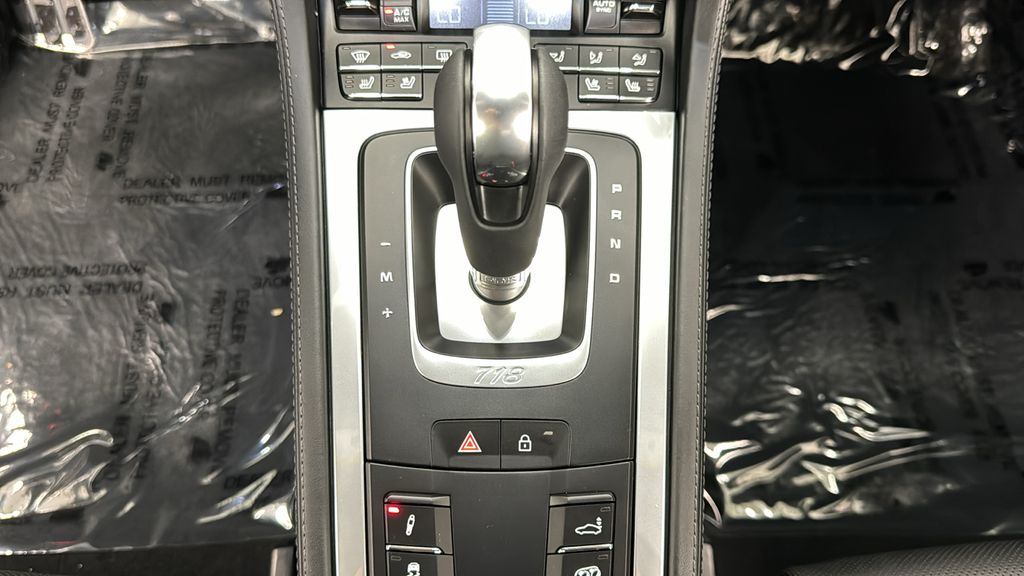 2024 Porsche 718 Cayman GTS 27