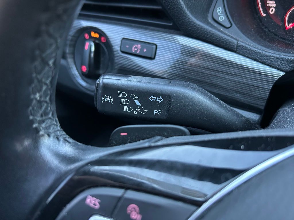 Thumbnail: 2022 Volkswagen Passat - 23