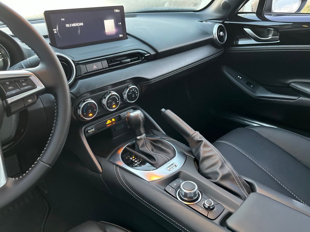 Thumbnail: 2026 Mazda MX-5 Miata - 17