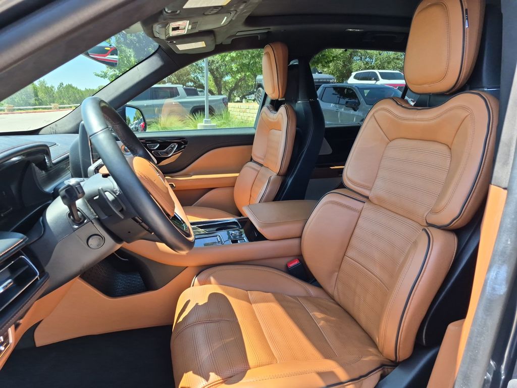 Used Car 2023 Lincoln Aviator  Black Label For Sale Under $60,000 In Austin, Texas