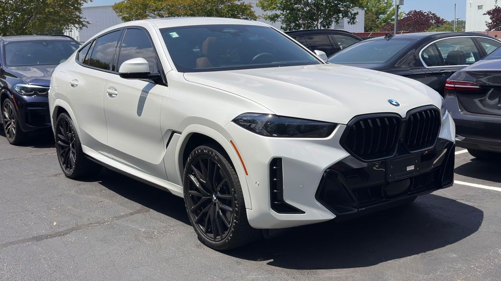 Mineral White Metallic 2025 BMW X6 xDrive40i AWD SUV / Crossover All-Wheel Drive 8-Speed Automatic
