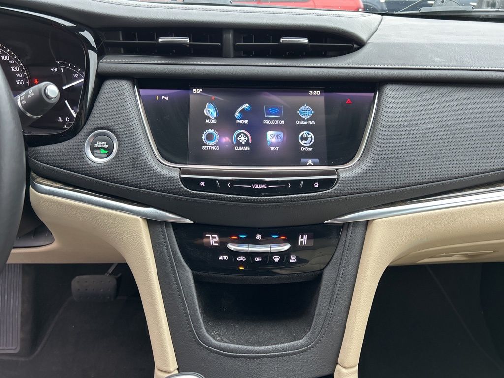 2017 Cadillac XT5 Standard