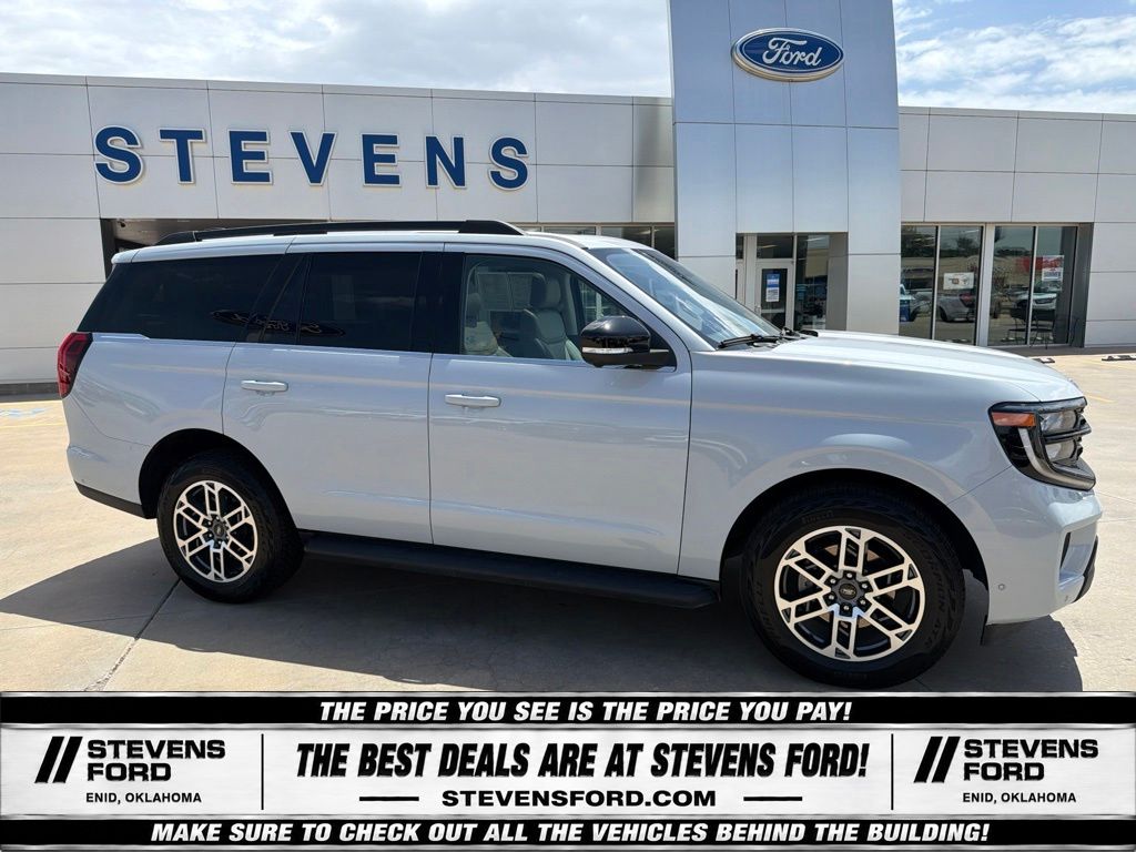 Space Silver Metallic 2025 Ford Expedition SUV / Crossover Four-Wheel Drive Automatic