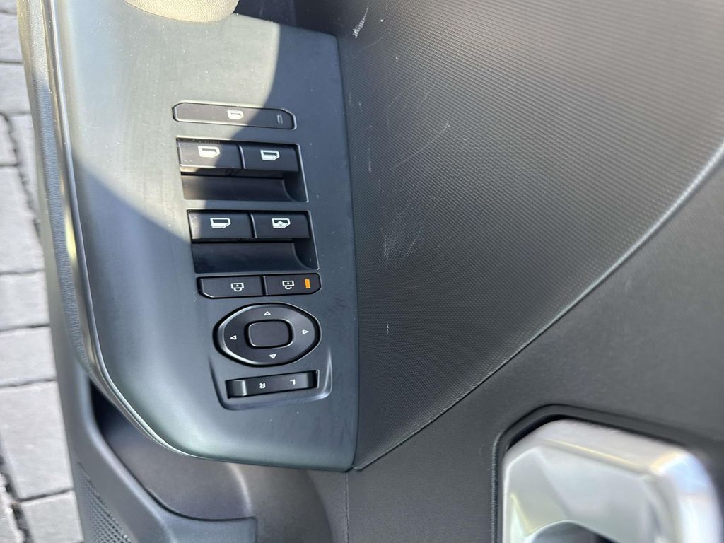 Used 2026 White Kia LX image 17