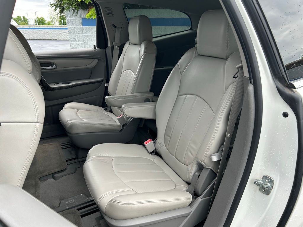 2014 Chevrolet Traverse LTZ 19