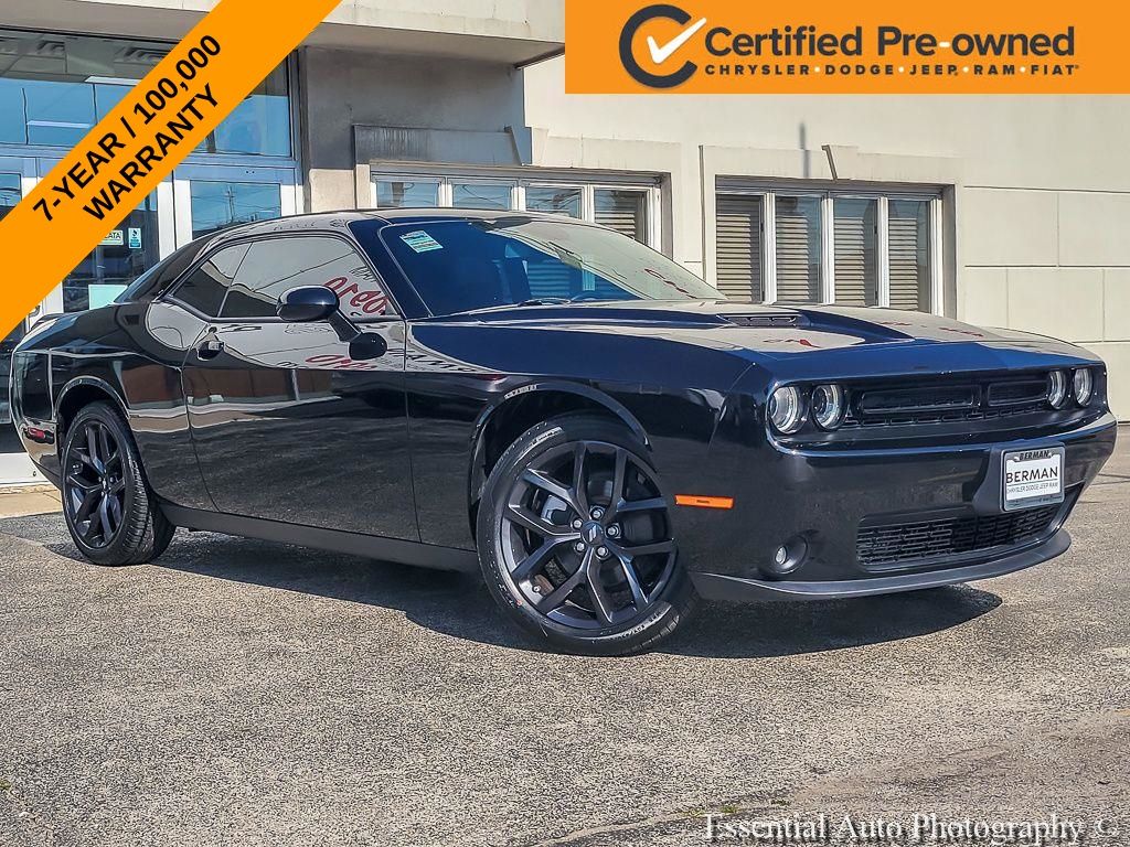 Pitch Black Clearcoat 2022 Dodge Challenger Coupe Rear-Wheel Drive 8-Speed Automatic
